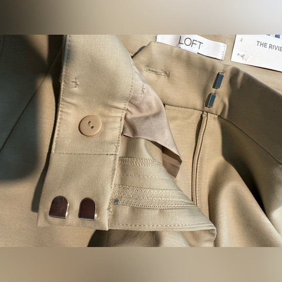 LOFT Women’s Khaki pants size 4 means medium NEW WITH TAG - Picture 4 of 10